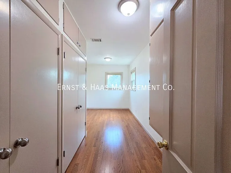 9497 Foster Rd — Photo 11