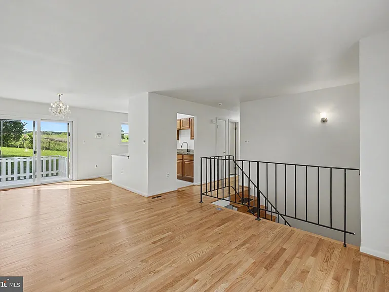 14356 Shaw Ct — Photo 9