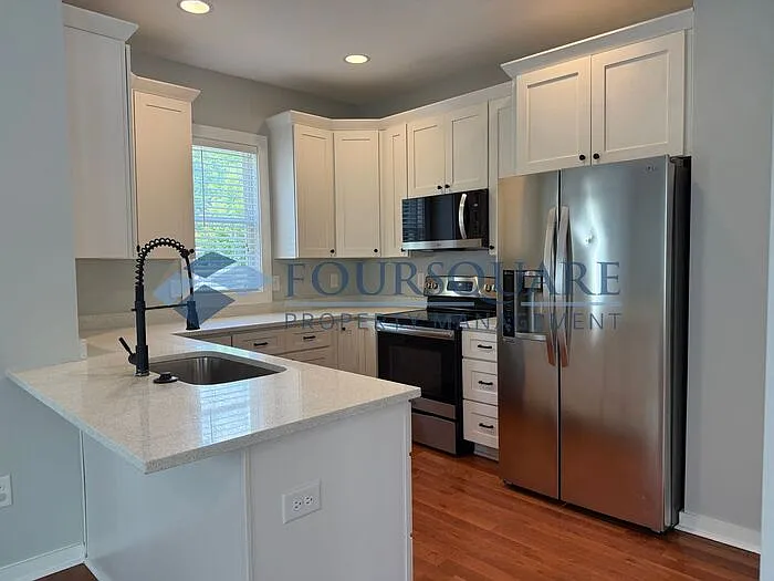 617 Lenoir St — Photo 10