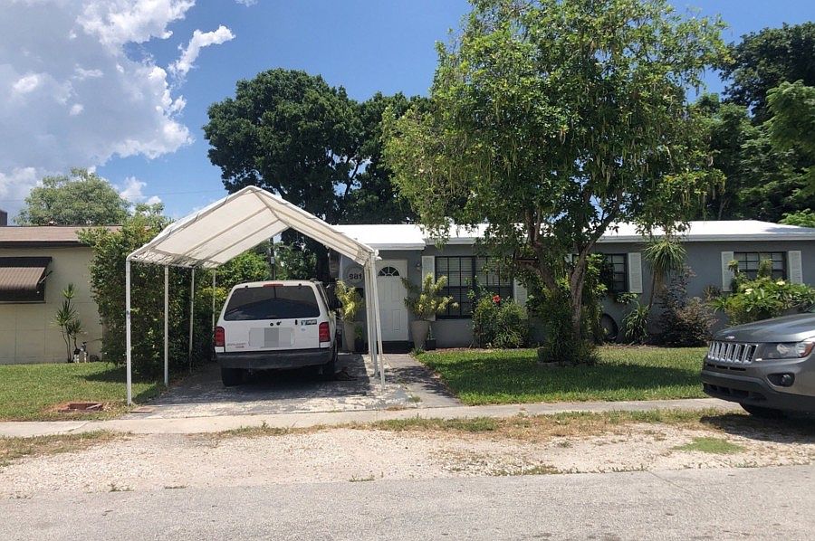 1st image of 981 SW 31st St