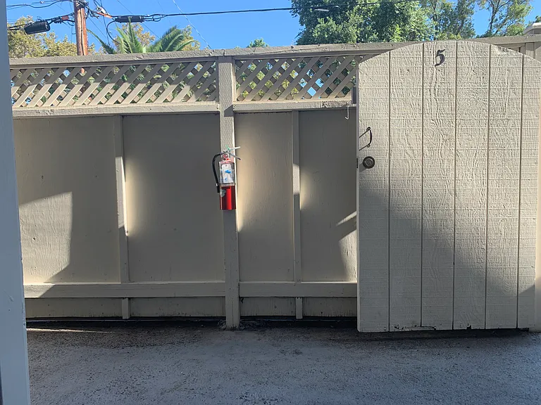Quiet multi plex walking distance to downtown! For rent — Photo 34
