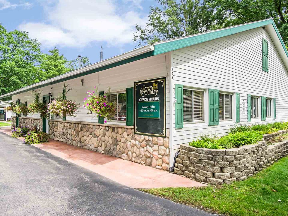 1st image of 849 Manor Ln #23