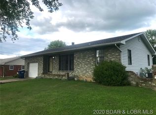 109 Pamela Dr, Versailles, MO 65084