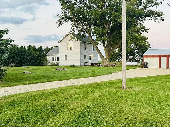 6262 N Ave, Maynard, IA 50655