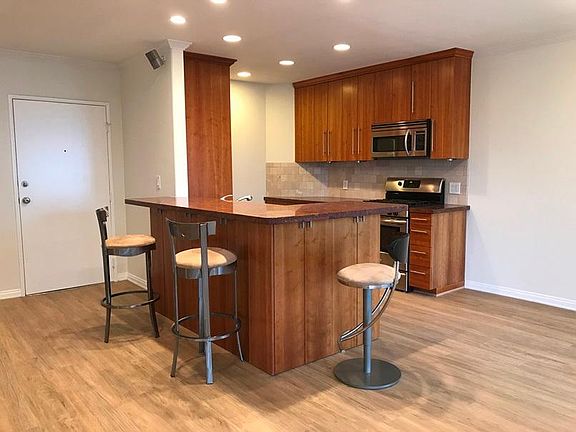 4th image of 757 Ocean Ave Unit 303