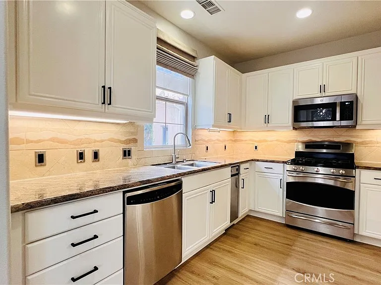 20251 Livorno Way — Photo 12
