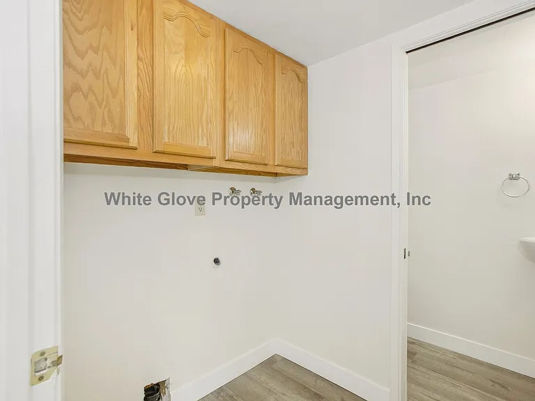 9596 Bickley Dr — Photo 8