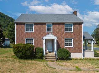 1002 Fitzlee St, Glasgow, VA 24555