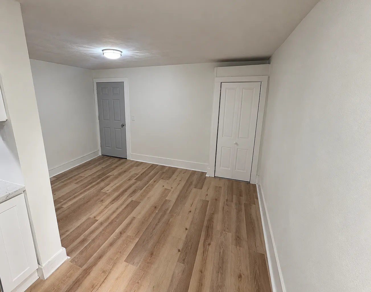 2 bed, 800 sqft, $1,100 — Photo 2