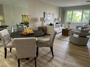 35 Desmoines Rd APT 203, Quincy, MA 02169