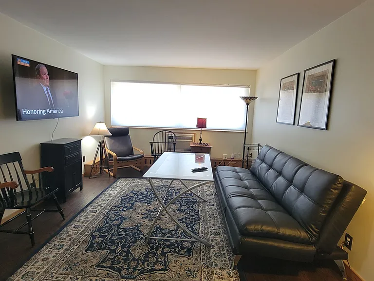 1800 Lasalle Ave #106 — Photo 19