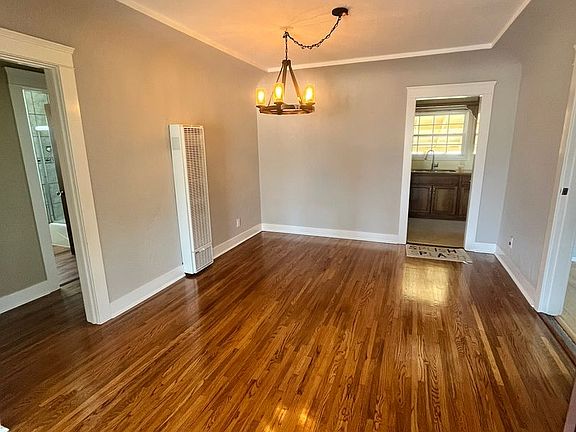 5th image of 5320 Lenox Dr