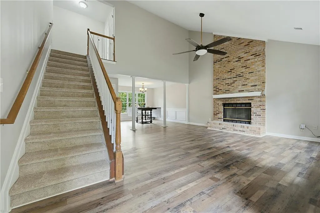 3 bed, 2.5 bath, 2246 sqft, $2,350 — Photo 4