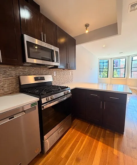 208A 23rd St #2 — Photo 4