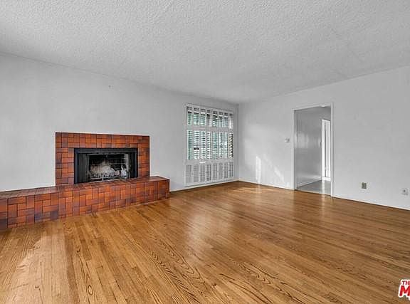 3rd image of 5348 Emporia Ave