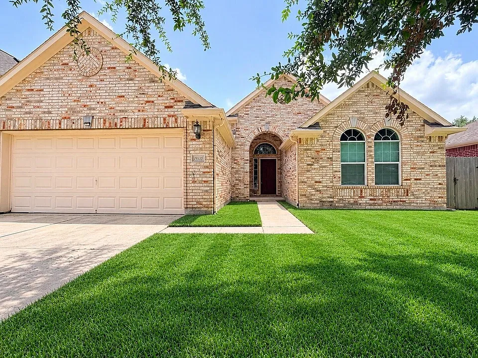 19535 Tuscola Ln