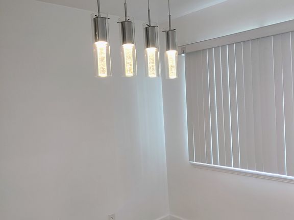 2nd image of 702 E 1st St APT 10