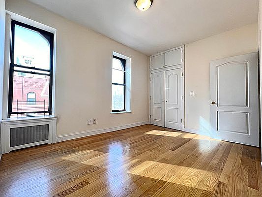5th image of 200 W 98th St APT 5E