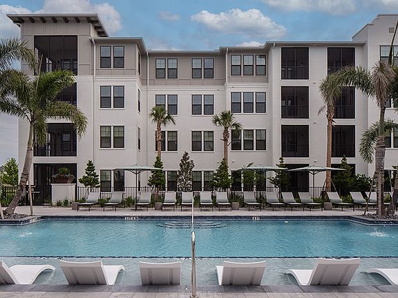 5th image of 2540 Wensinger Way #2500-407