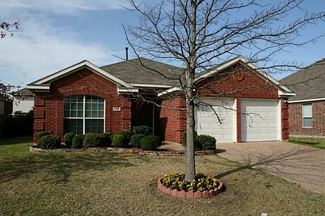 1st image of 733 Magnolia Trl