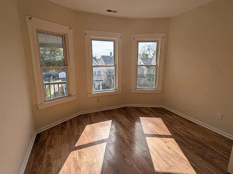 928 Hancock Ave #3L — Photo 4