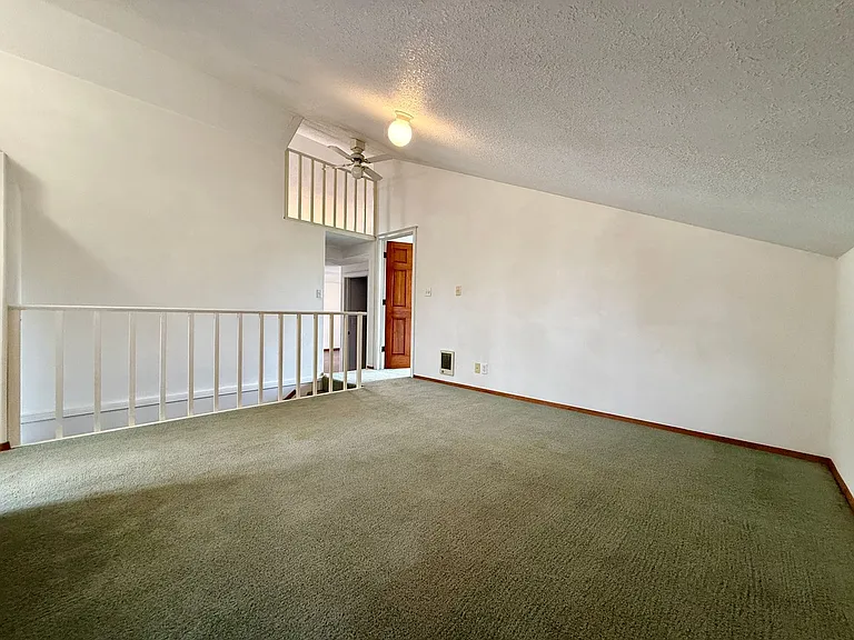 275 SW 2nd St #1 — Photo 13