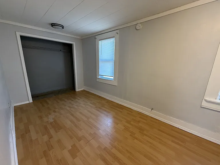 658 Smith St — Photo 8