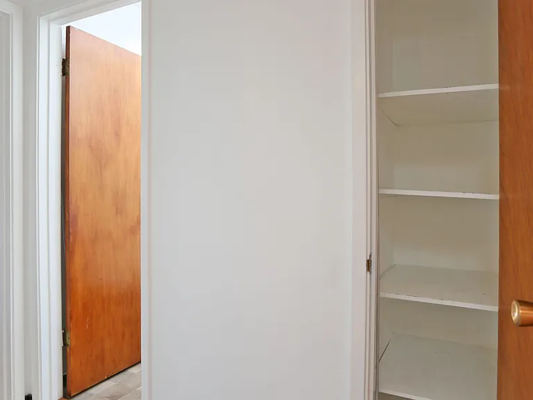 226 10th Ave #6 — Photo 7