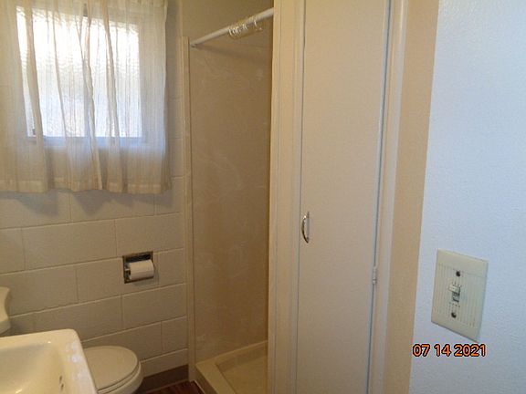 4th image of 808-822 D St #818-D