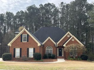 7524 Greens Mill Dr, Loganville, GA 30052
