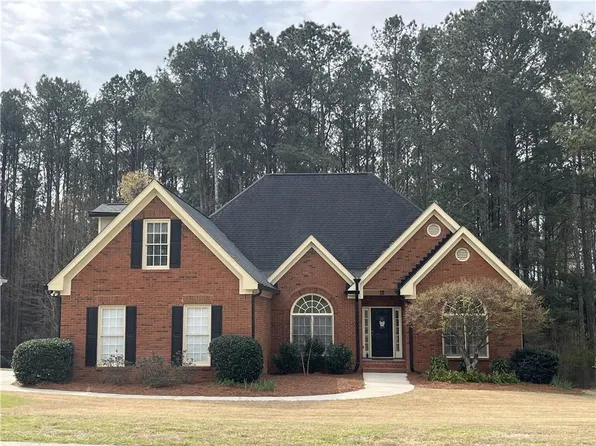 7524 Greens Mill Dr, Loganville, GA 30052