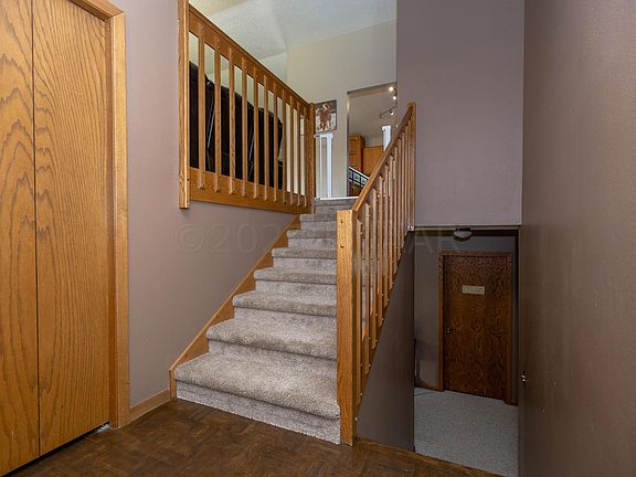 5th image of 605 Lund Ave SE