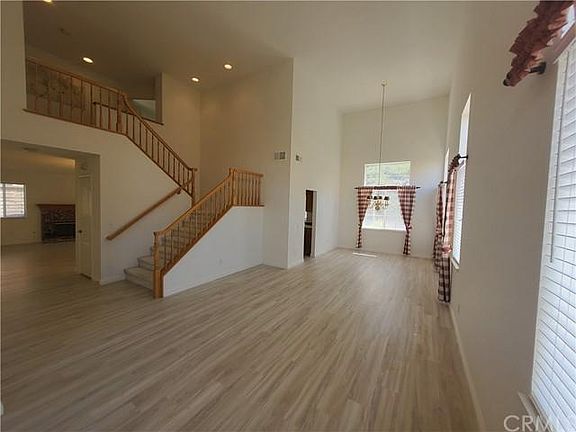 3rd image of 2065 Deer Haven Dr