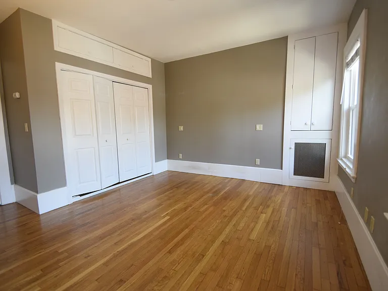 1402 Beacon St #3 — Photo 11