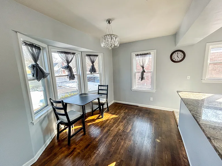 5846 N Keystone Ave — Photo 10