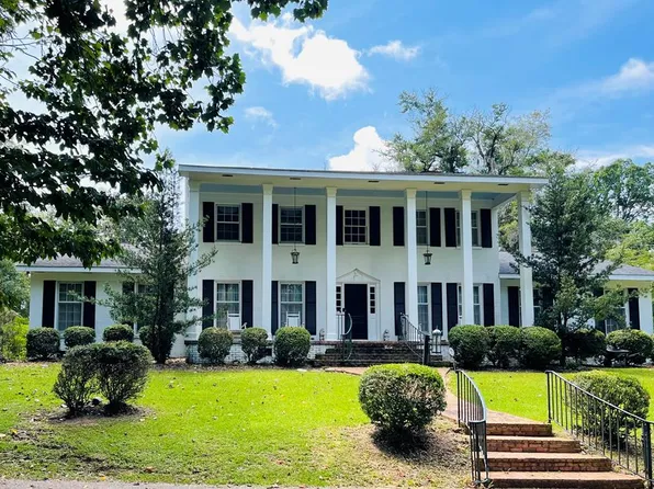 375 Broughton St, Monroeville, AL 36460