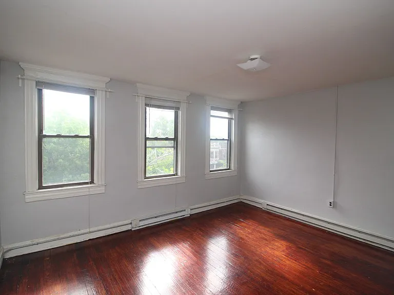 2820 Guilford Ave. — Photo 5