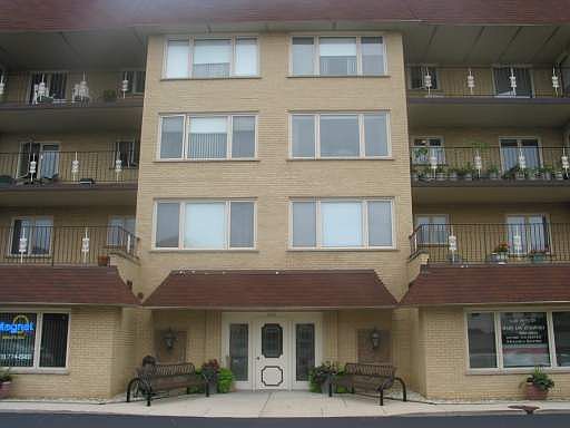 1st image of 6121 N Northwest Hwy APT 204