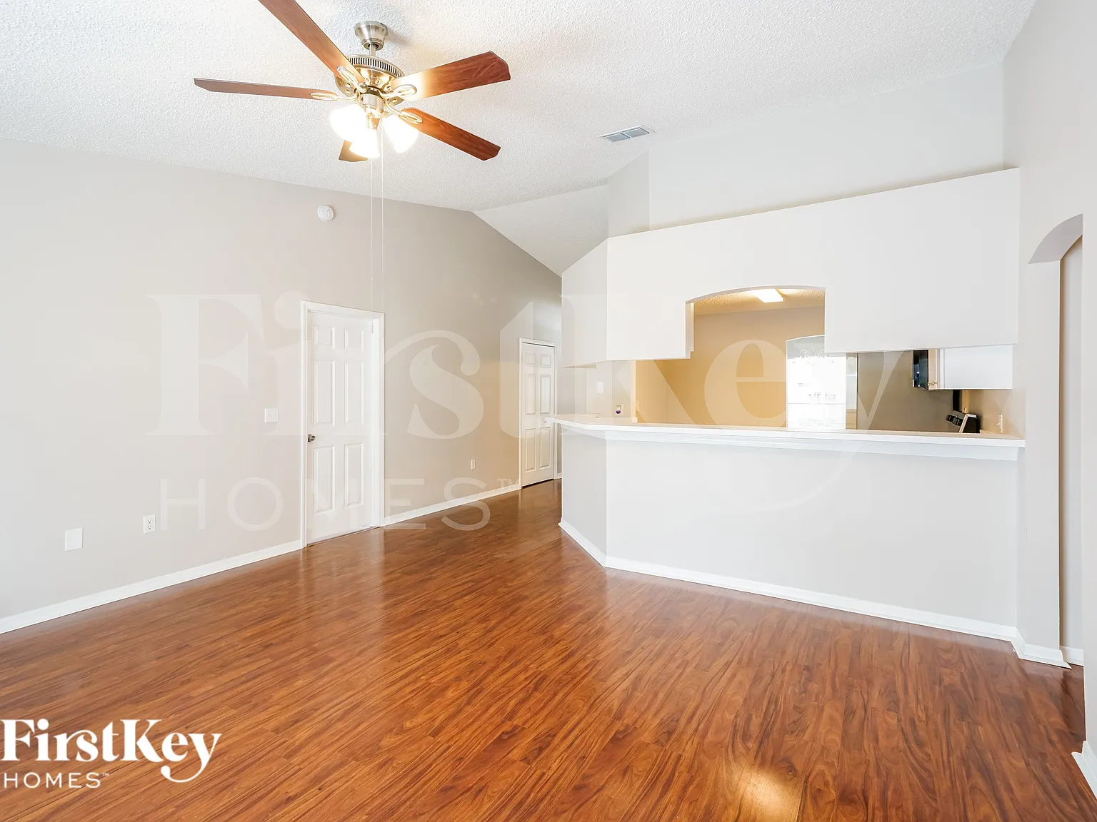 3 bed, 2.0 bath, 1659 sqft, $2,345 — Photo 3