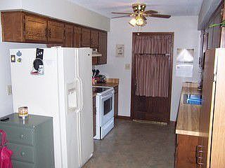 2nd image of 104 Manchester Rd