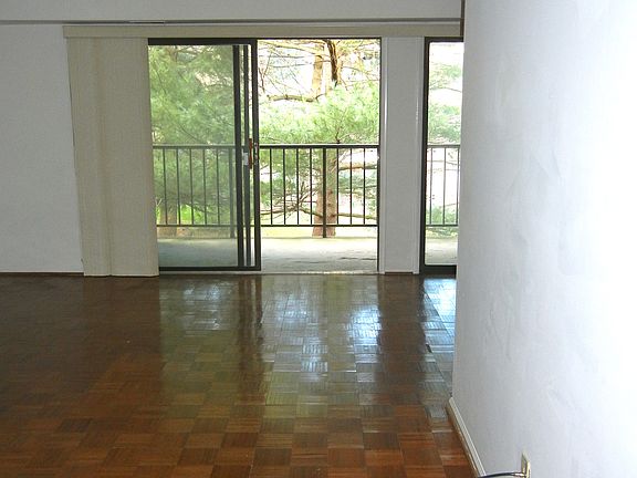 Spacious Living Room with Natural Light