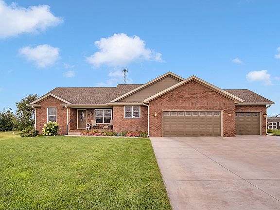 2nd image of 849 S Meadows Dr