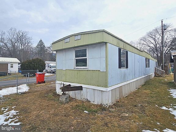 3rd image of 198 Black Gap Rd Trailer 131