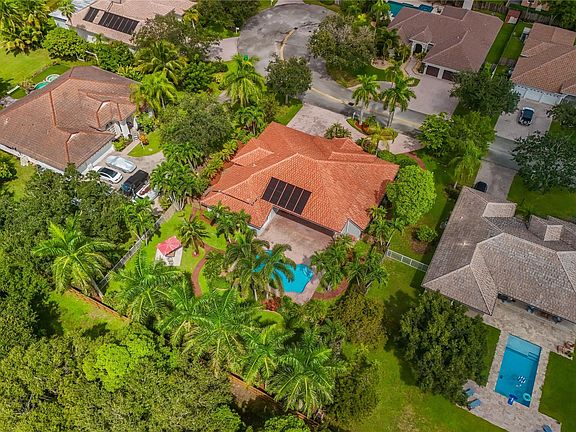 4th image of 16250 Cranberry Court