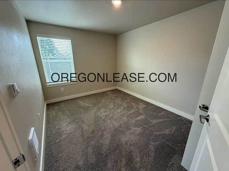 4040 Horace St #4 — Photo 11