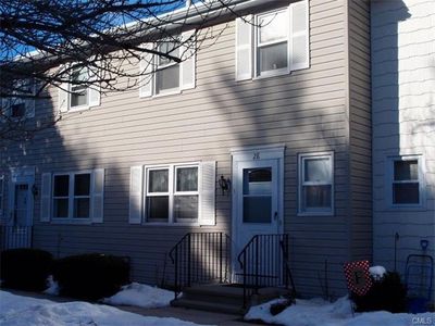 28 E Gate Ln, Hamden, CT, 06514