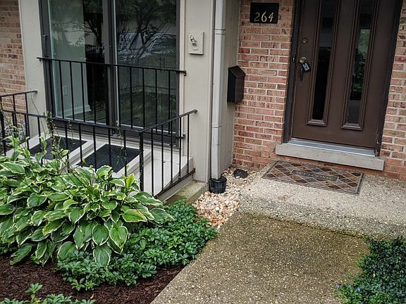 2nd image of 264 Kenston Ct #0