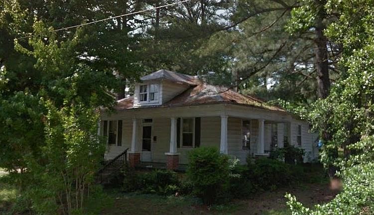 1st image of 903 1st Ave
