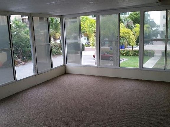 5th image of 171 Golden Gate Pt APT 6