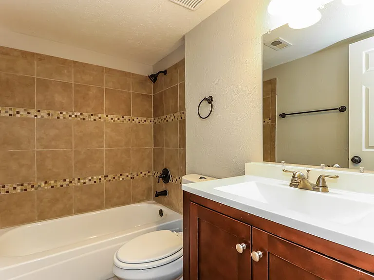 2321 Clareton Dr — Photo 10